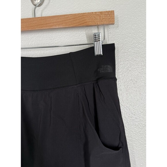 The North Face Arise and Align Size S Black Skirt/Skort Pickleball Tennis Golf - Picture 3 of 10